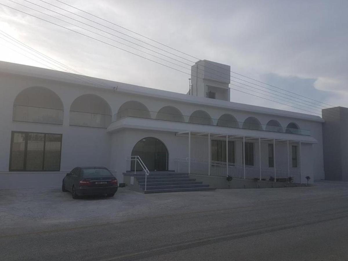 E.J. Pyrgos Bay Hotel מראה חיצוני תמונה