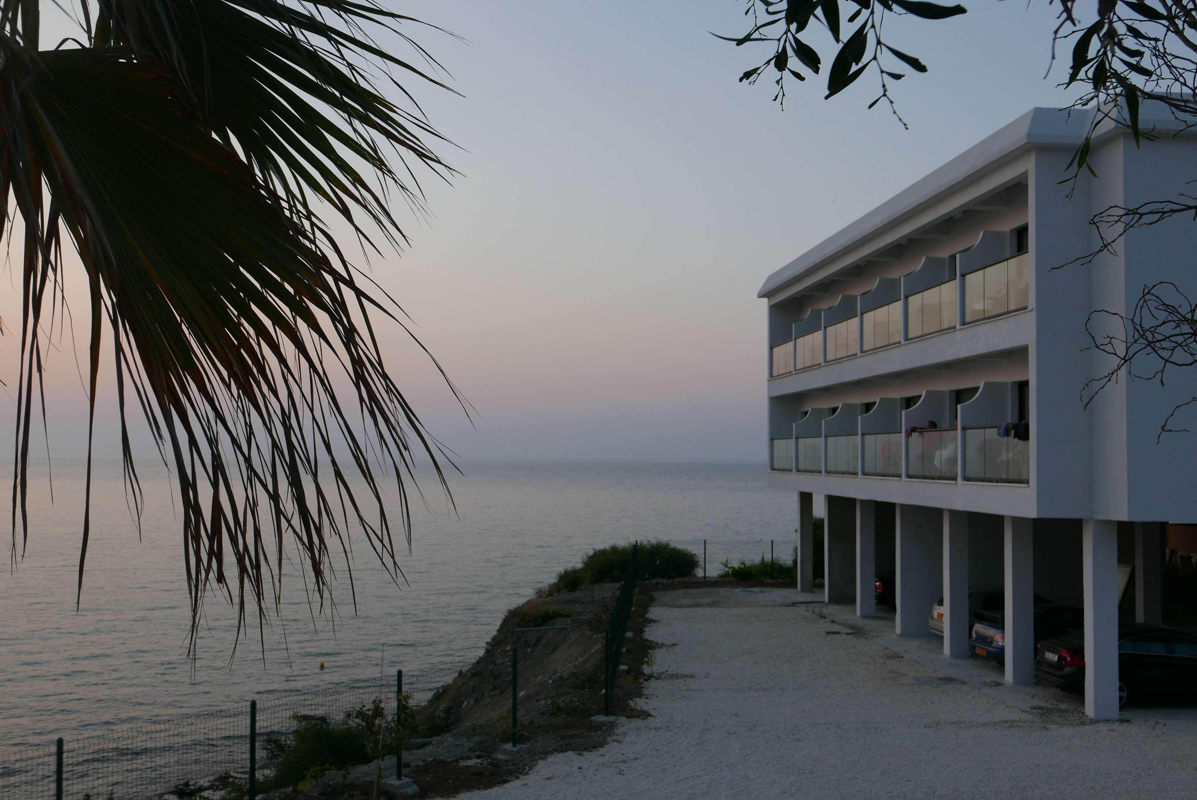 E.J. Pyrgos Bay Hotel מראה חיצוני תמונה