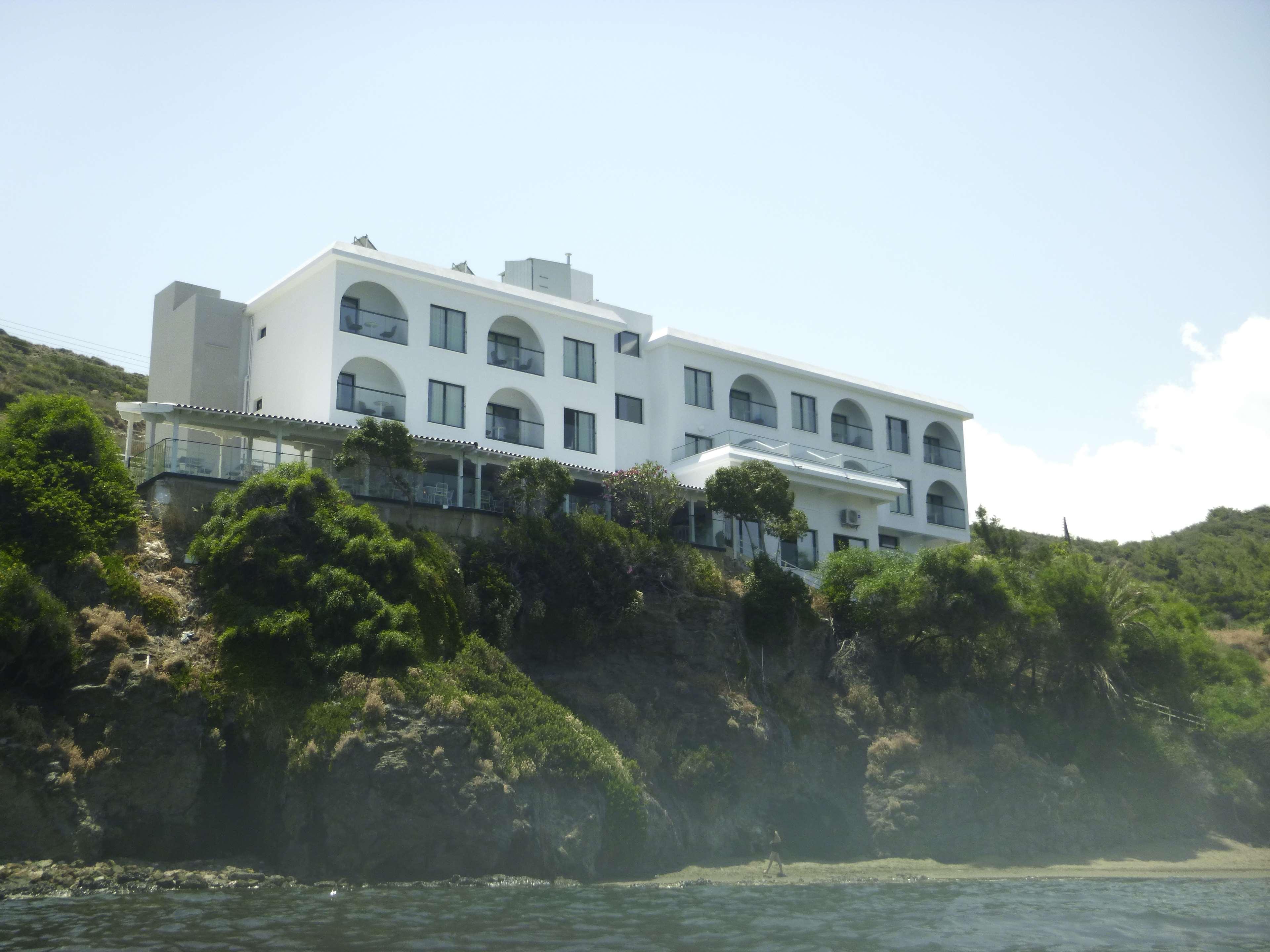 E.J. Pyrgos Bay Hotel מראה חיצוני תמונה