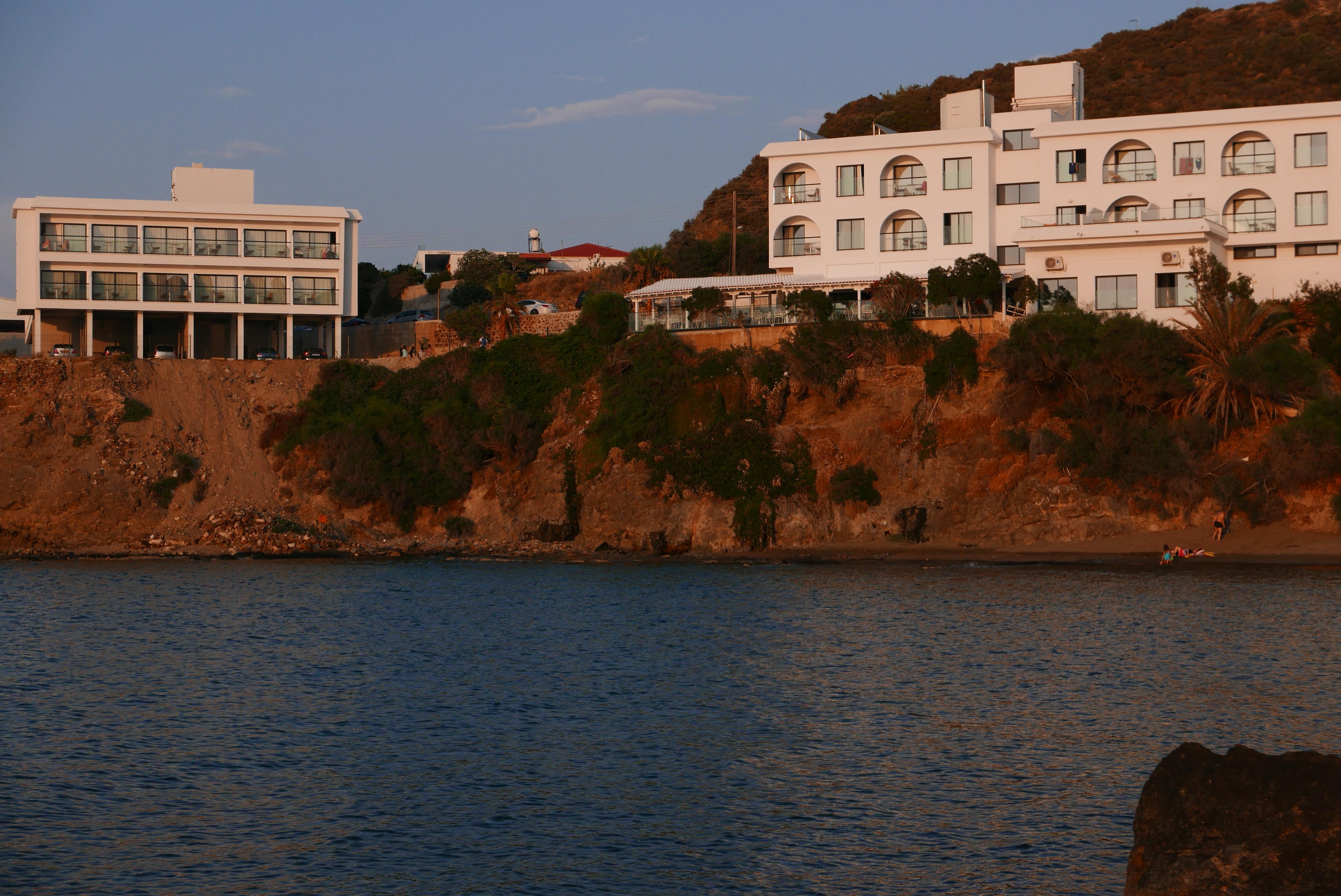 E.J. Pyrgos Bay Hotel מראה חיצוני תמונה