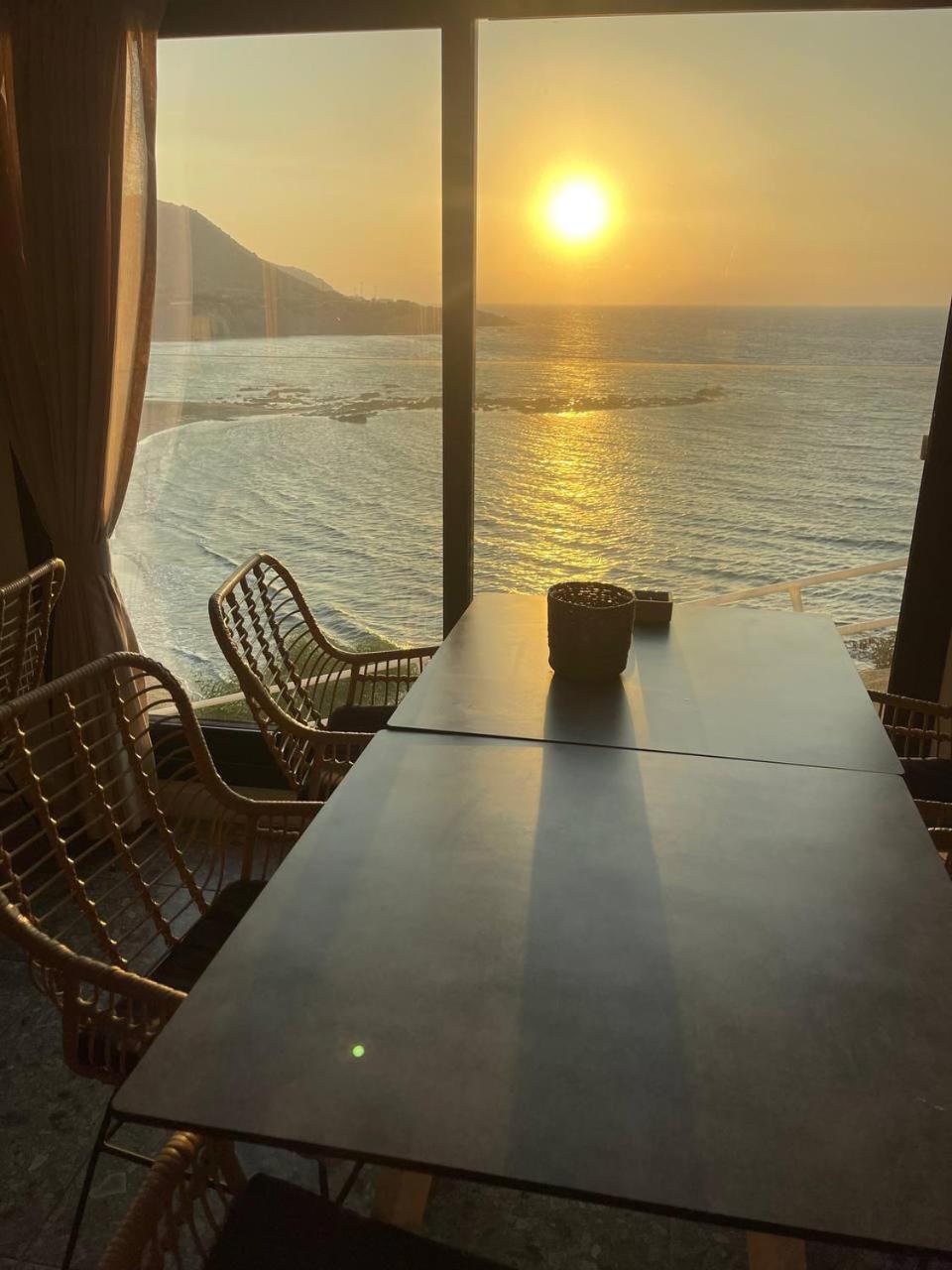 E.J. Pyrgos Bay Hotel מראה חיצוני תמונה